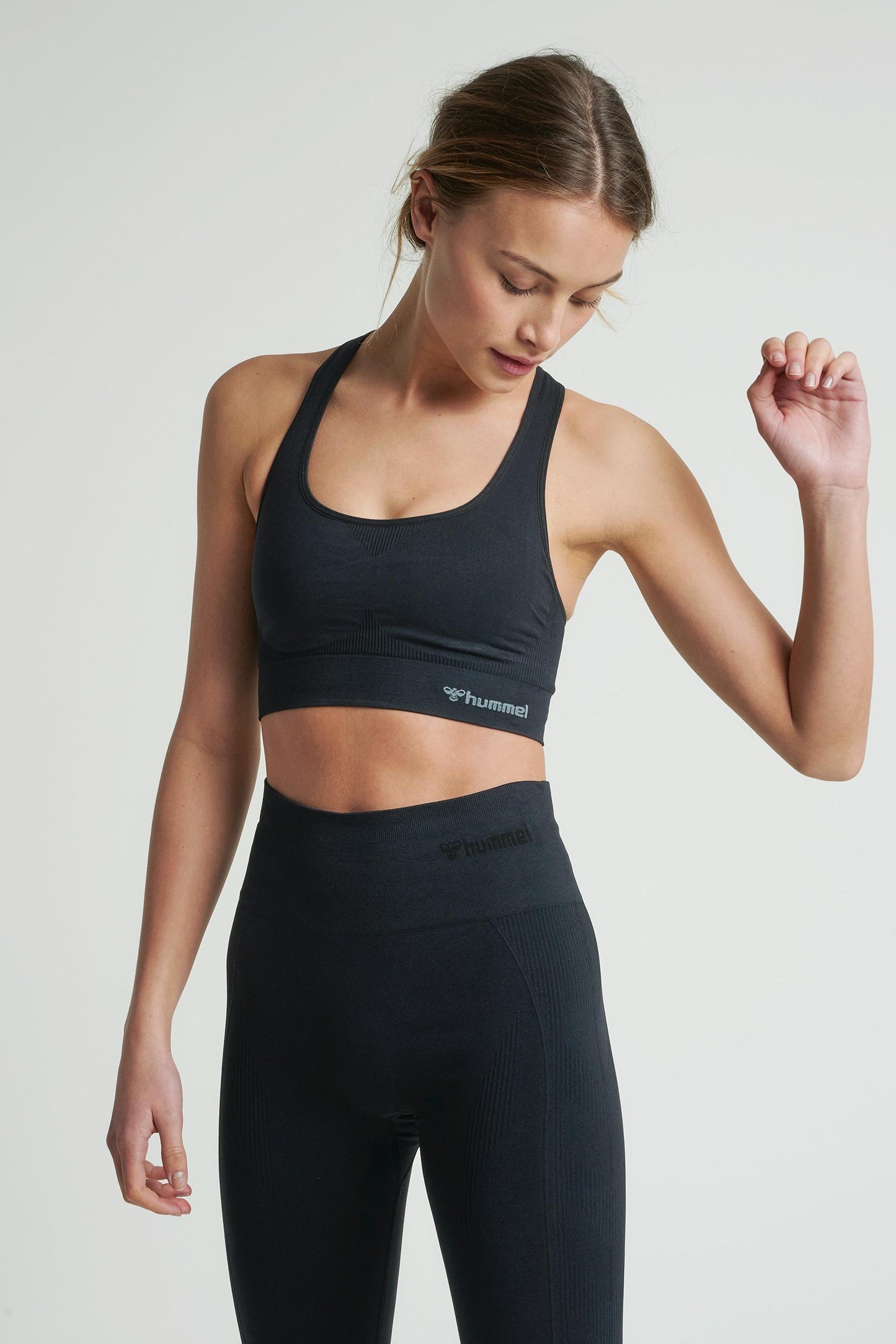 HUMMEL - Hmltif Seamless Sports Top - Black