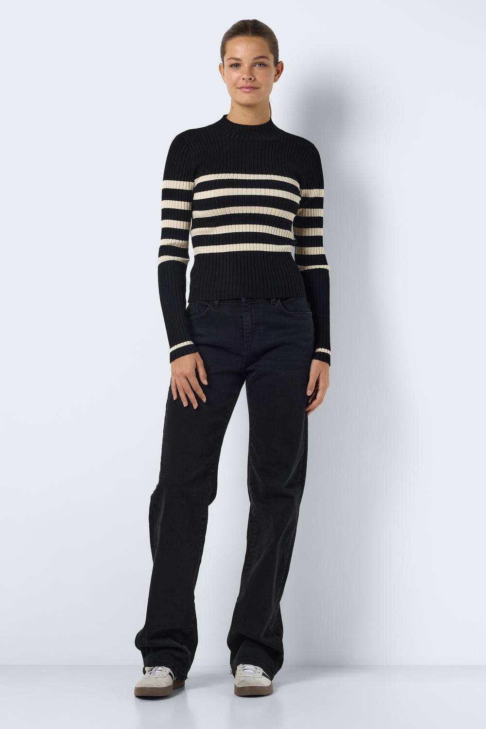 NOISY MAY - Fifi L/s High Neck Rib Knit - Black