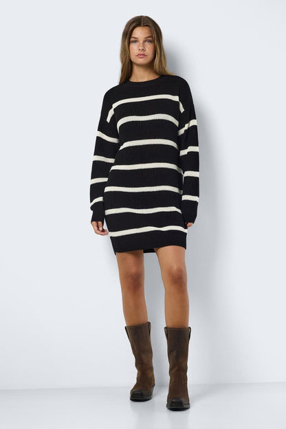 NOISY MAY - Maysa L/s O-neck Knit Dress - Black